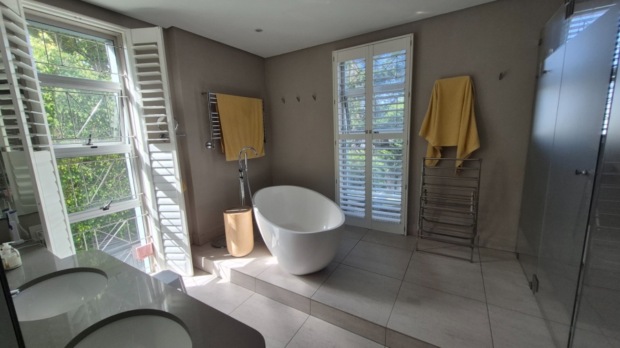 4 Bedroom Property for Sale in Summerstrand Eastern Cape